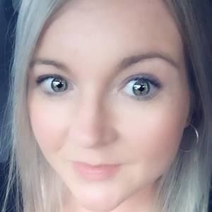 Meet your Posher, Lara